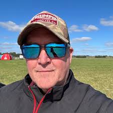 Hi all. I'm using a T865x with the Rallymoto app here in the UK to do the  Icebreaker Challenge. When starting the app, the left side panel showing  the kms is often