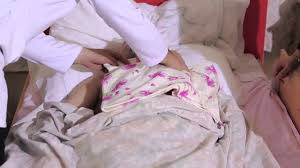 في بيتنا مريض النظافة الشخصية حمام المريض على السرير Youtube