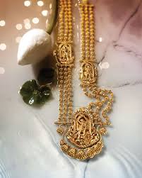 Gorgeous Rani Haar Or Statement Necklace With Pendant By Tanishq Gold Jewellery Tanishq Jewellery Bridal Gold Jewellery Pure Gold Jewellery