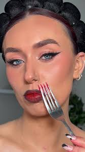 fake blo0d* Coraline in The Other World🕸️🐈‍⬛ #coraline #coralinecos...