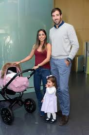 The couple started dating in 2008 and have been together for around 13 years, 1 month, and 13 days. Fotos Carolina Patrocinio E Goncalo Uva Posam Com A Filha A Saida Da Maternidade