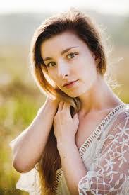 Elizabeth Bare's Instagram, Twitter & Facebook