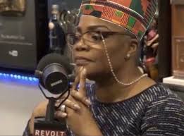 Kiss Of Life's Julie Birthday Stream with a black culture(?) theme :  r/kpopnoir