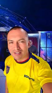 04:40:25 Duct-Taped Banana Artwork Sells for $6.2M in New York Auction …