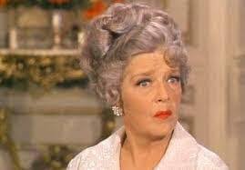 Did Harriet MacGibbon, actress who played Mrs. Drysdale