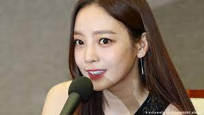He debuted in korea in 2004 as . South Korean K Pop Star Goo Hara Found Dead In Seoul News Dw 24 11 2019
