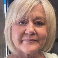 Heidi Hokanson's Instagram, Twitter & Facebook