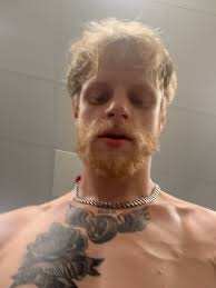 New music tonight at midnight 🖤 , Live show recap otw 🎥