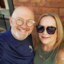 Karen Crimmins's Instagram, Twitter & Facebook