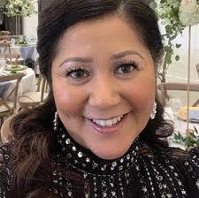 Sharon Hollenbeck's Instagram, Twitter & Facebook