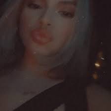 Listen to Larry Carlton