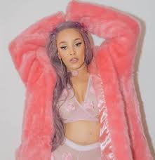 Doja cat and her boyfriend johnny met the same way a lot of us do these days, and that is on instagram. Is Doja Cat Dating Boyfriend Net Worth Ethnicity Bio