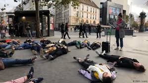 On the night of wednesday may 3, lesvy berlín rivera osorio was strangled to death with a telephone cord on the campus of the national autonomous university of mexico (unam) in mexico city. Der Stille Tod Der Frauen Europa Dw 25 11 2019