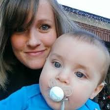 Kari Hobson's Instagram, Twitter & Facebook