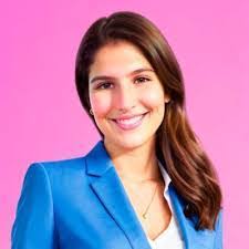 Gabriela Kramer's Instagram, Twitter & Facebook