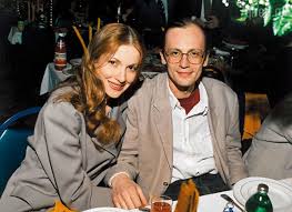 Мужчина снимается в кино и зарекомендовал себя в качестве кинорежиссёра. Aleksandr Gordon S Semej Plohoj Horoshij Muzh Aleksandr Gordon I Vse Ego Zheny Redkie Foto