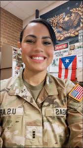 De Ponce, PR- en Washington DC con 21 años en el Army. Tengo el mejor  trabajo que el Army ofrece, PBO y si extraño mi islita pero voy todo los  años a