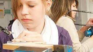 Fingerspitzengefühl am Schraubstock