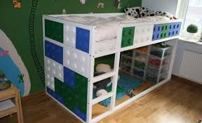 17 Facons Originales De Modifier Le Lit Kura D Ikea Ikea Bunk Bed Lego Bedroom Ikea Kura Bed
