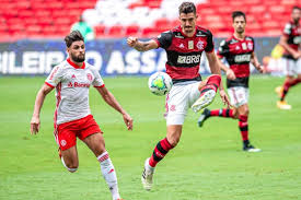 Por isso, ambos os times devem balançar as redes. Flamengo Vira Sobre O Inter No Maracana E Assume A Lideranca Do Brasileirao Cidadeverde Com