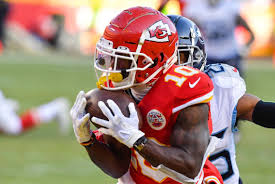 Currently over 10,000 on display for your viewing pleasure Did Chiefs Wr Tyreek Hill Remove His Helmet After Touchdown The Kansas City Star