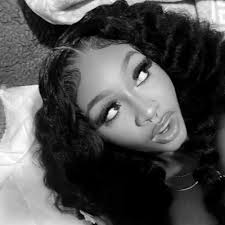 Jessica Landeros (@jessicalan21)