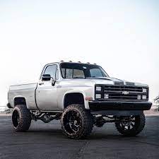 Jetzt sicher und einfach bestellen! Lifted 1987 Chevy Silverado V10 A Diamond In The Rough Offroadium Com