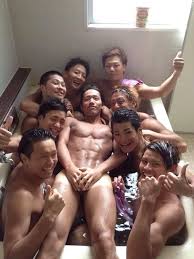 全裸の男たち | イケメンファンの部屋