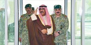 تصدر أمير الكويت، الشيخ صباح الأحمد الجابر الصباح، التريند على تويتر الكويت، وتناقل نشطاء فى وأكد وزير شؤون الديوان الأميري الشيخ علي جراح الصباح أن الديوان على تواصل مستمر مع الشيخ مشعل الأحمد الجابر الصباح نائب رئيس الحرس الوطني، والذي طمأن الجميع. Ø§Ù„Ø´ÙŠØ® Ù…Ø´Ø¹Ù„ Ø§Ù„ØµØ¨Ø§Ø­ Ø±Ø¬Ù„ Ø§Ù„Ø£Ù…Ù† Ø§Ù„Ù‚ÙˆÙŠ ÙŠØ­Ù…Ù„ ÙˆÙ„Ø§ÙŠØ© Ø¹Ù‡Ø¯ Ø§Ù„ÙƒÙˆÙŠØª