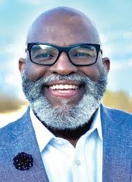 Paul Ladd's Instagram, Twitter & Facebook