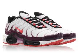 Nike Air Max Plus Cd7061 101 Release Info Sneakernews Com Nike Air Max Air Max Plus Air Max