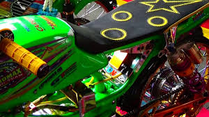 Salah satunya dengan cara mengubah tampilanya biar tambah keren. Modifikasi Honda Win 100 Kontes Novice Street Racing Hd Youtube