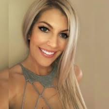 Misty Mash's Instagram, Twitter & Facebook