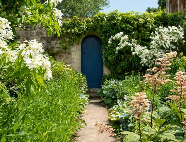 secret garden corner