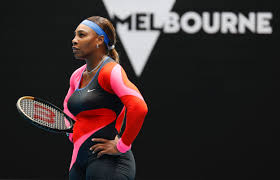 Bei ihrem auftaktspiel bei den australian open hat serena williams mit ihrer kleidung für aufsehen. Serena Williams Wore A Queen Necklace From Her Own Jewellery Line While Crushing Her Australian Open Opponent Business Insider
