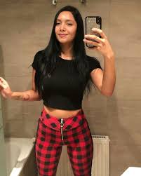 La pareja que se encuentra alojando en la rutina de camila en el gimnasio parece ser intensa y el ex conductor le sigue los pasos a su polola. Revelan Imagenes De Quien Seria La Nueva Joven Polola De Julio Cesar Rodriguez Tecache Cl