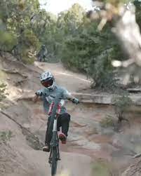 Video Pin Oleh Sina Azmoudeh Di M Bike Di 2020 Sepeda