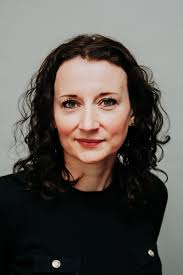 Stipend vs. Salary: What's the Difference and How to Offer Stipends