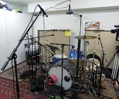 To celebrate the release of their 2011 studio album 'wasting light', recorded in dave's garage. Foo Fighters Recording Wasting Light