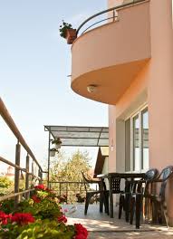 Preț pe noapte/hotel de trei stele. Pensiunea Cluj Cazare Cluj Napoca Pensiuni Cluj