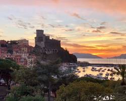 Immagine di Castello di Lerici at sunset