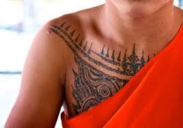 This is the traditional monk blessing tattoo. Novice Tattooed Monk Buddhist Tattoo Tattoos Weird Tattoos