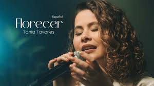 TANIA TAVARES