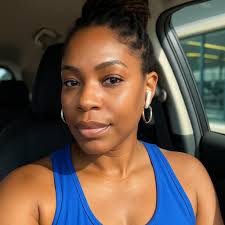 So I was watching this Spanish chat show and they invite people and  interview them. Today's guest was a 16 y-o kid who made a bussiness with a  bunch of workers to