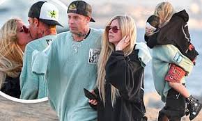 His wife collette reported his death on his. Qvaupqls Elg8m