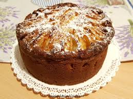 Adesso vado a fare la torta con i tuoi consigli, che avevo giusto in frigo una ricotta che mi guardava con aria interrogativa! Torta Alta E Soffice Con Mele E Ricotta Al Olio