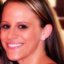 Leslie Grayson (@leslieg1018)