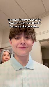 Choosing the Best Pose for Family Portraits