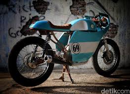 Motor modif cafe racer ini ternyata basiknya motor sport full fairing ktm rc200. Gibran Rakabuming Modif Motornya Jadi Cafe Racer