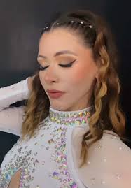 Día de grabación 🎥💃Y mi arreglo arreglo personal fue a manos de @Marcelo  Ruiz 💆🏼‍♀️✨ #makeupartist #lapaz_bolivia🇧🇴 #mariarene #lindapatita